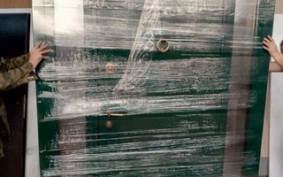 общий вид упакованной входной двери с терморазрывом